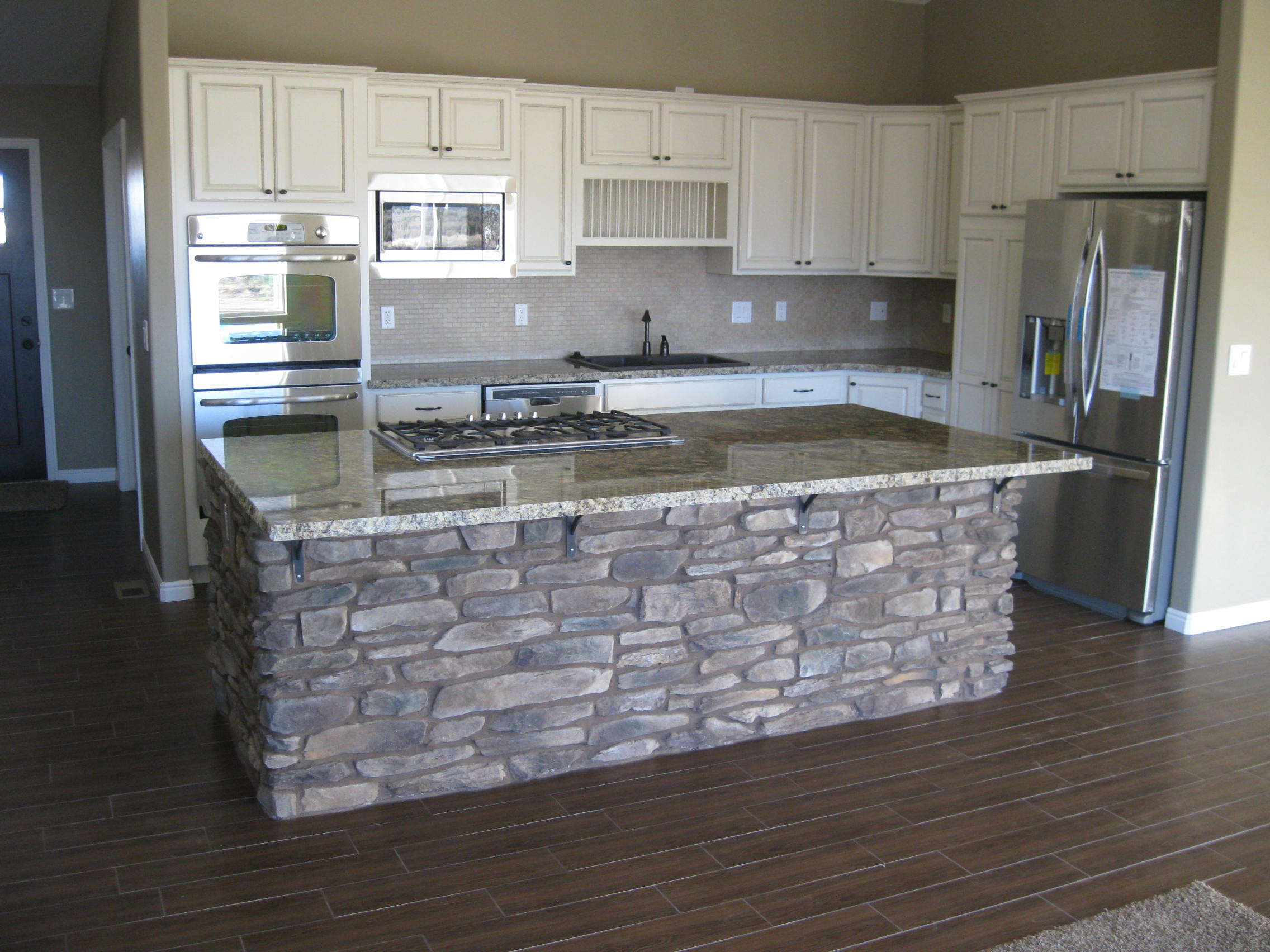 Kitchen 2